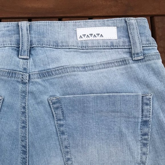 DOLL HOUSE JUNIOR Frayed Hem Shorts - Picture 5 of 6